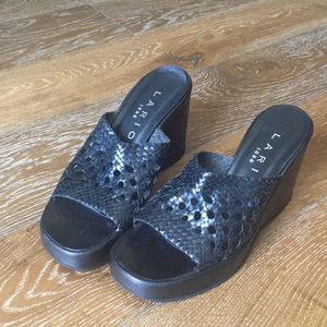 Italian black wedges